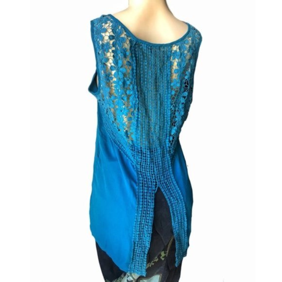 Romeo & Juliet Teal High Low Crochet Back Tank Top - Picture 3 of 7